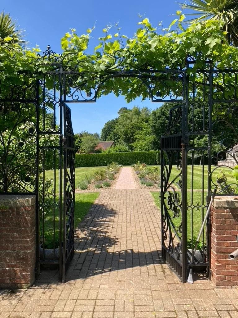 New Knowle Grange gates